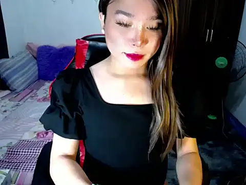 Urassiansweetcummer online show from 10.08.25