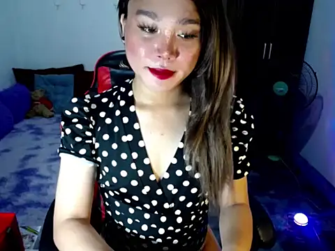 Urassiansweetcummer online show from 03.30.26