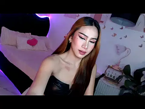 Snapshot of Sluttyvana chatting on 04.06.26 Sluttyvana online show from 04.06.26