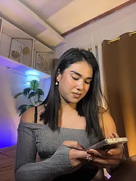 Snapshot of magnificent_kitana chatting on 04.24.26 magnificent kitana online show from 04.24.26