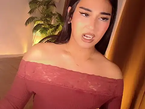 Snapshot of magnificent_kitana chatting on 06.29.26 magnificent kitana online show from 06.29.26