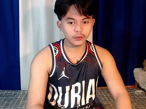 urguy toshi online show from 10.09.25