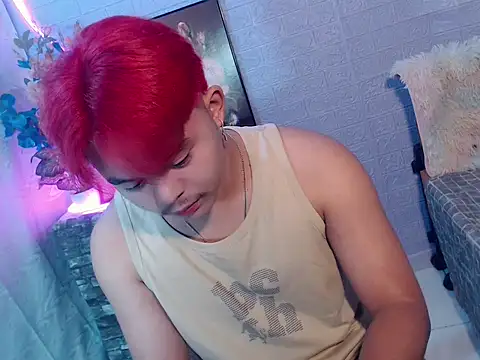 Snapshot of urguy_toshi chatting on 05.19.26 urguy toshi online show from 05.19.26