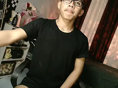 Snapshot of urhot_chany chatting on 06.20.26 urhot chany online show from 06.20.26