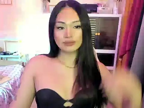 urluscious russel online show from 10.22.25