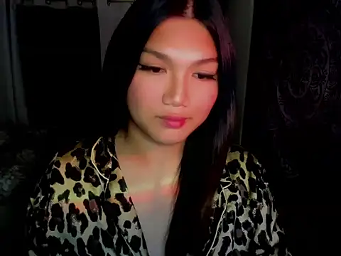 Lou heart online show from 12.02.25