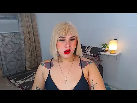 Snapshot of JayraFRESH chatting on 09.19.25 JayraFRESH online show from 09.19.25