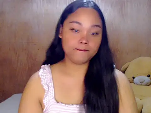  Lylia online show from 09.18.25