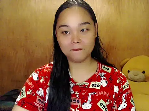  Lylia online show from 11.11.25