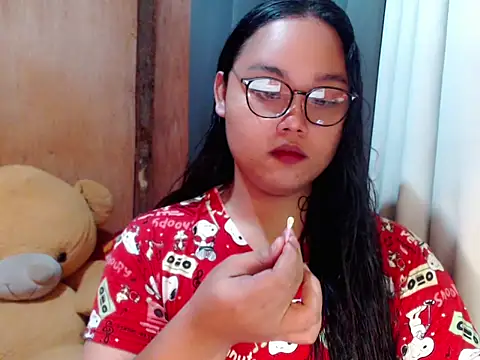  Lylia online show from 11.26.25