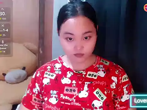 Snapshot of _Lylia chatting on 06.25.26 Lylia online show from 06.25.26
