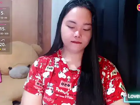 Snapshot of _Lylia chatting on 06.25.26 Lylia online show from 06.25.26