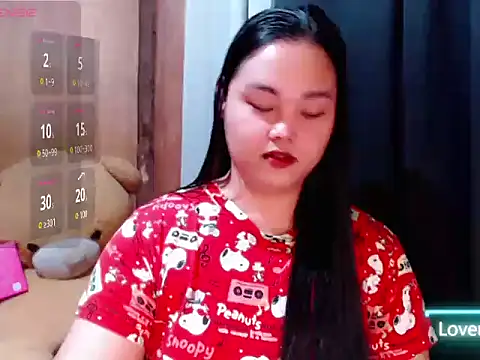 Snapshot of _Lylia chatting on 07.25.26 Lylia online show from 07.25.26