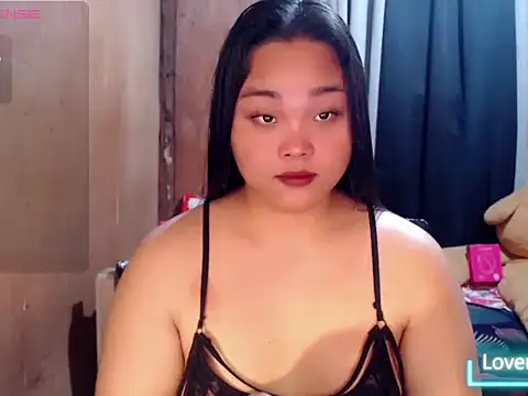 Snapshot of _Lylia chatting on 07.28.26 Lylia online show from 07.28.26