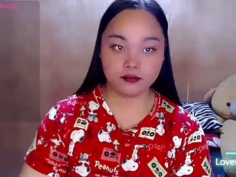 Snapshot of _Lylia chatting on 08.08.26 Lylia online show from 08.08.26