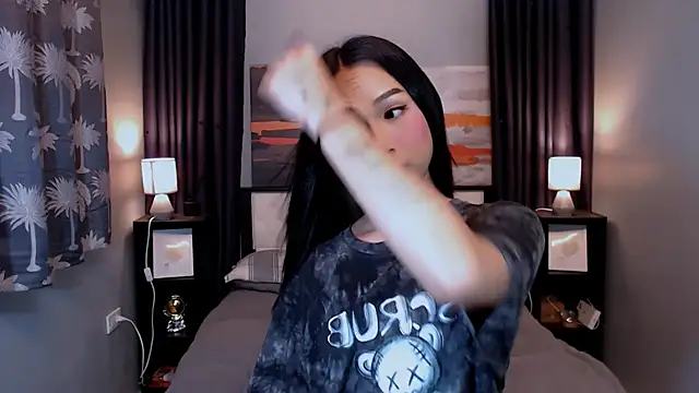 Snapshot of Goddess_Isabel chatting on 12.18.25 Goddess Isabel online show from 12.18.25