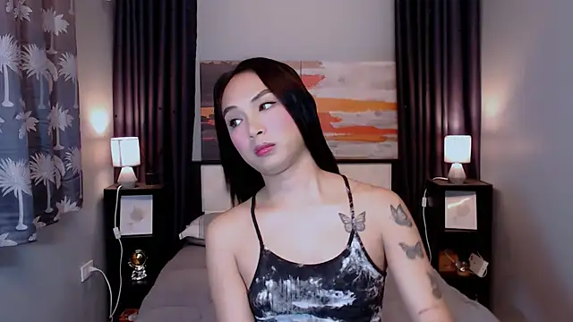 Snapshot of Goddess_Isabel chatting on 12.19.25 Goddess Isabel online show from 12.19.25