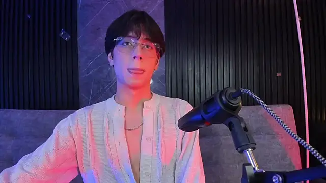 luixdust  online show from 10.28.25