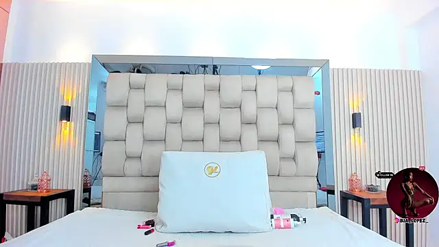 Snapshot of ikia_lopez_ chatting on 10.16.25 ikia lopez online show from 10.16.25