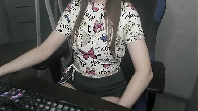 cute elfy  online show from 03.23.26