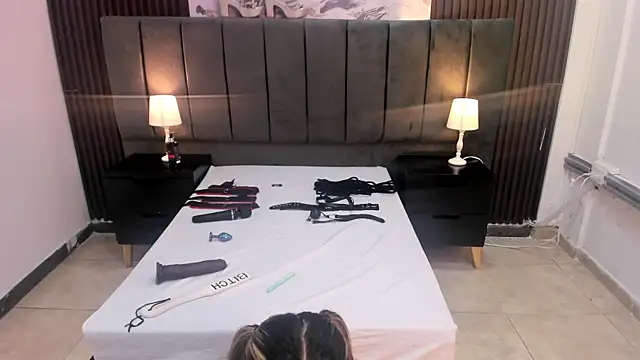 Wonderkloe  online show from 06.12.26