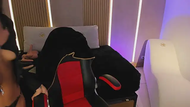 Snapshot of liah_cleir chatting on 11.13.25 liah cleir online show from 11.13.25