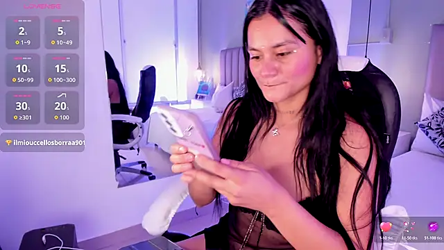 Miiaa jones online show from 11.26.25