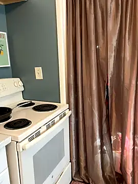 Snapshot of DaiseyKurrupt chatting on 09.28.25 DaiseyKurrupt online show from 09.28.25