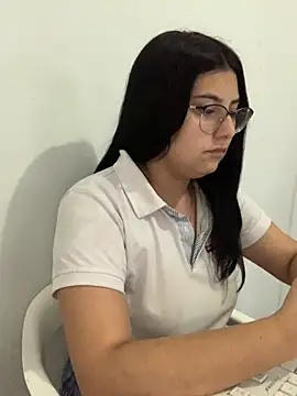 Snapshot of Velma_star chatting on 10.17.25 Velma star online show from 10.17.25