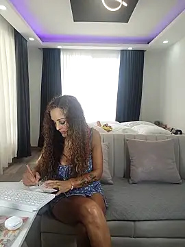 Snapshot of evasweett__ chatting on 02.06.26 evasweett online show from 02.06.26