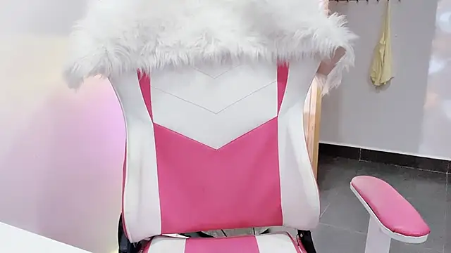 CindyQueen22 online show from 12.20.25