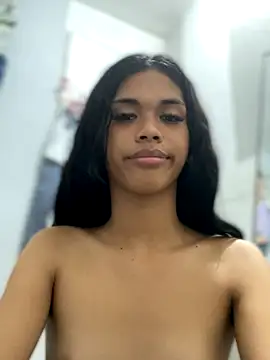 Snapshot of urcurlydiva chatting on 10.01.25 urcurlydiva online show from 10.01.25