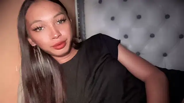 Simi Ipit online show from 10.17.25