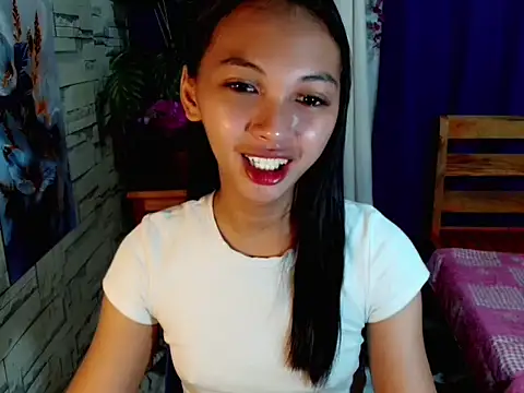 Snapshot of Simi_Ipit chatting on 07.15.26 Simi Ipit online show from 07.15.26