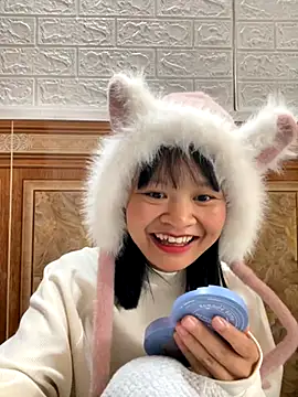 Daisy018 online show from 10.23.25