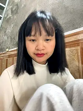 Daisy018 online show from 10.25.25