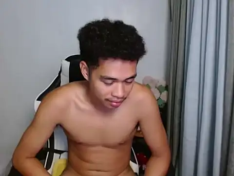 Snapshot of curlyasian_njxx chatting on 05.26.26 curlyasian njxx online show from 05.26.26
