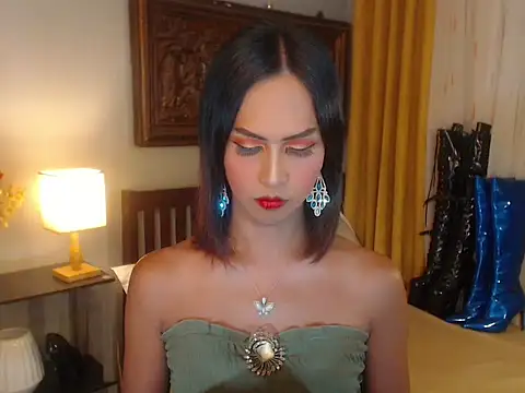 Nathalieheartt online show from 10.05.25