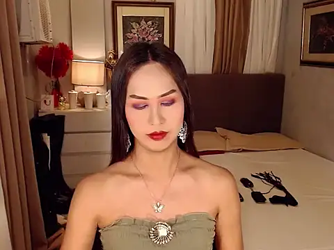 Nathalieheartt online show from 03.05.26