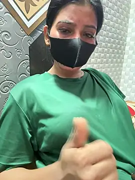 Snapshot of Hot_Jaanvi_ chatting on 04.19.26 Hot Jaanvi online show from 04.19.26