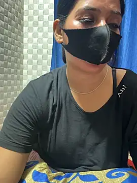 Snapshot of Hot_Jaanvi_ chatting on 04.19.26 Hot Jaanvi online show from 04.19.26