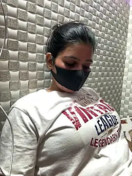 Snapshot of Hot_Jaanvi_ chatting on 04.23.26 Hot Jaanvi online show from 04.23.26