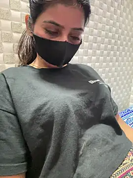 Snapshot of Hot_Jaanvi_ chatting on 05.06.26 Hot Jaanvi online show from 05.06.26