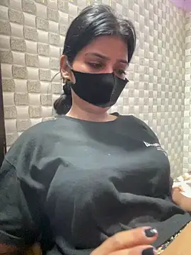 Snapshot of Hot_Jaanvi_ chatting on 05.19.26 Hot Jaanvi online show from 05.19.26