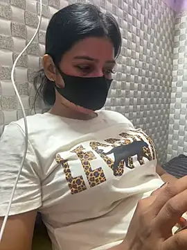 Snapshot of Hot_Jaanvi_ chatting on 05.29.26 Hot Jaanvi online show from 05.29.26