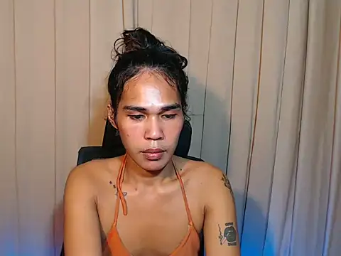 Snapshot of Ebony_laxine chatting on 06.26.26 Ebony laxine online show from 06.26.26