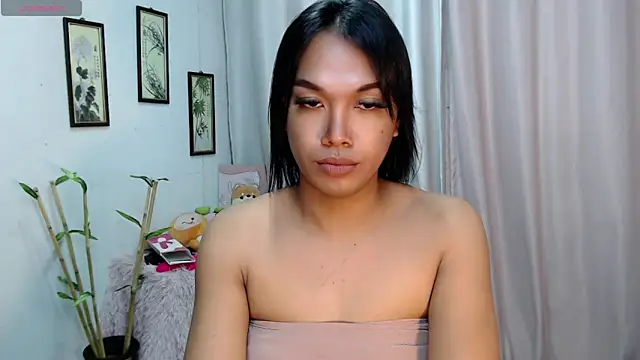 Snapshot of Herbielustts chatting on 12.03.25 Herbielustts online show from 12.03.25