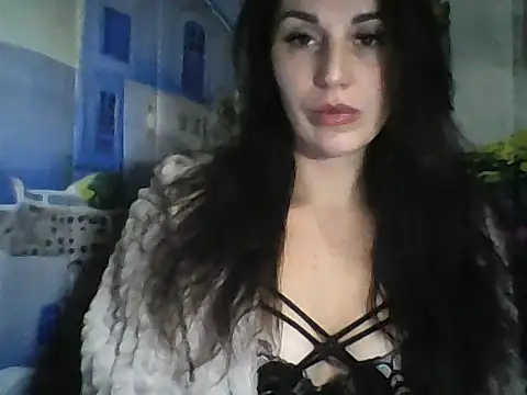 Qinini online show from 10.15.25