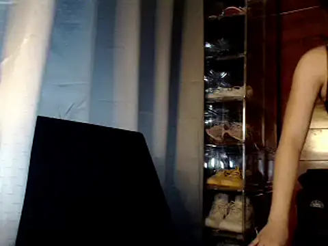 Snapshot of ladymiaxx chatting on 09.09.25 ladymiaxx online show from 09.09.25