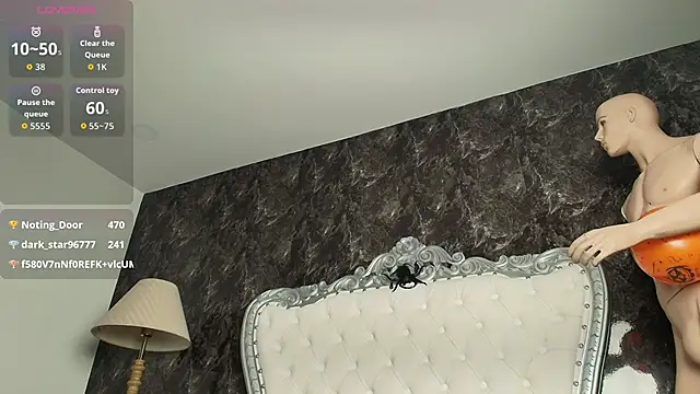 Snapshot of MirandaSould chatting on 10.31.25 MirandaSould online show from 10.31.25